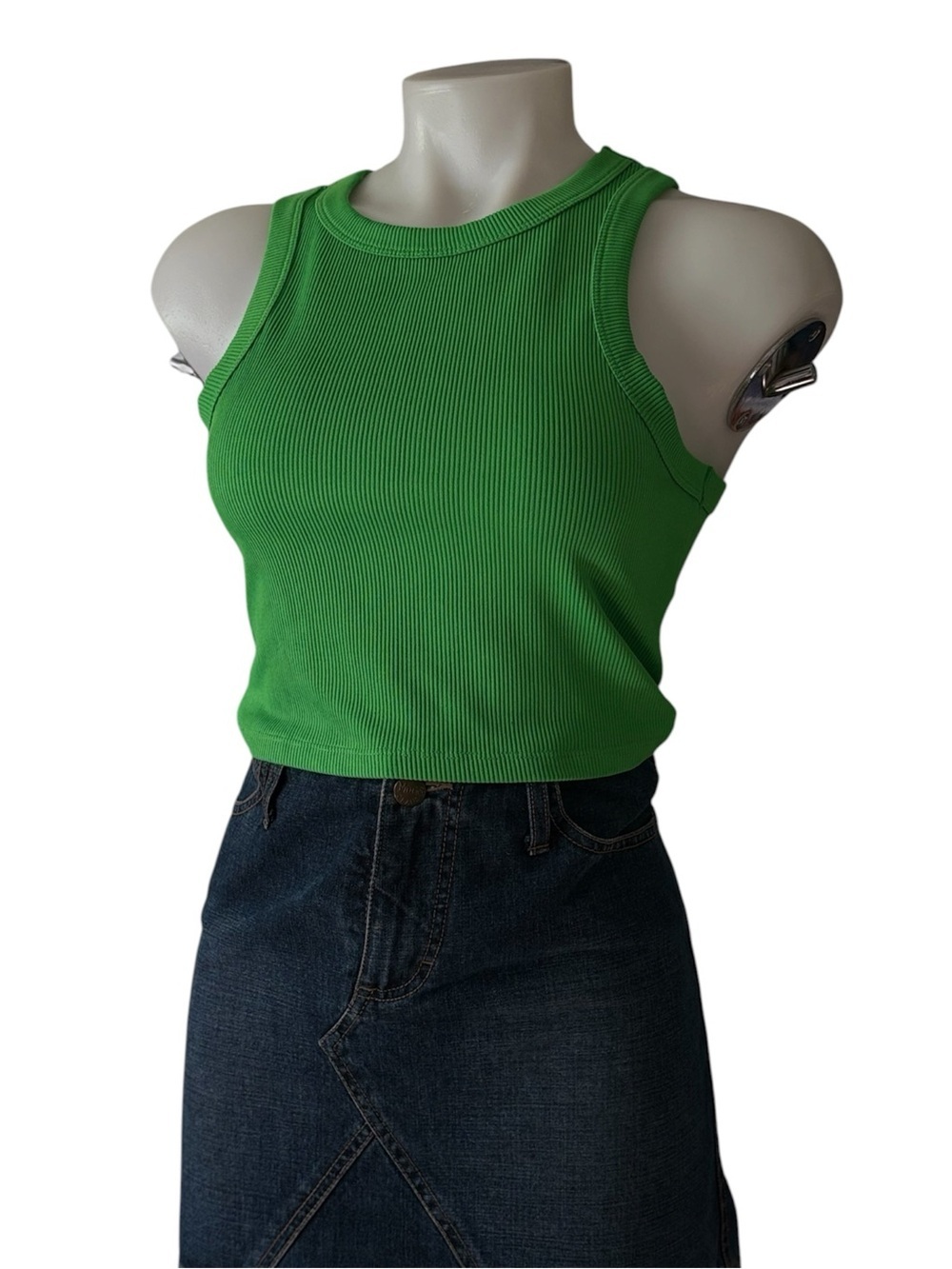 🌸🌞Divided Bright Green Ribbed Crop Tank - Picture 4 of 8